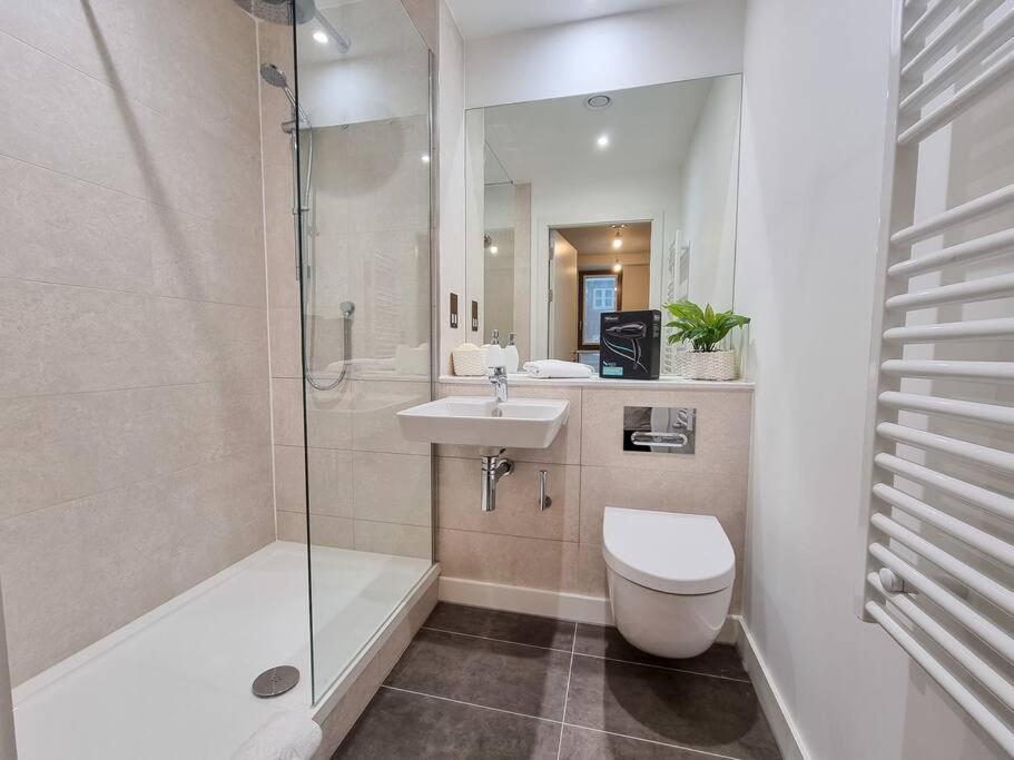 Luxury City Centre Townhouse With Parking Manchester Eksteriør billede